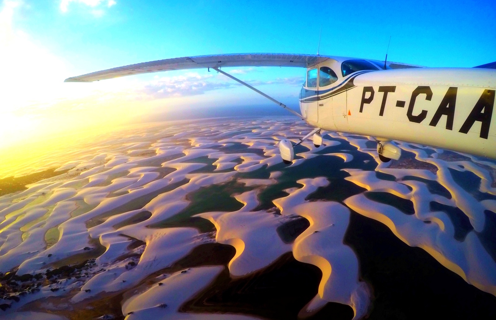 Sobrevoo nos Lençóis Maranhenses